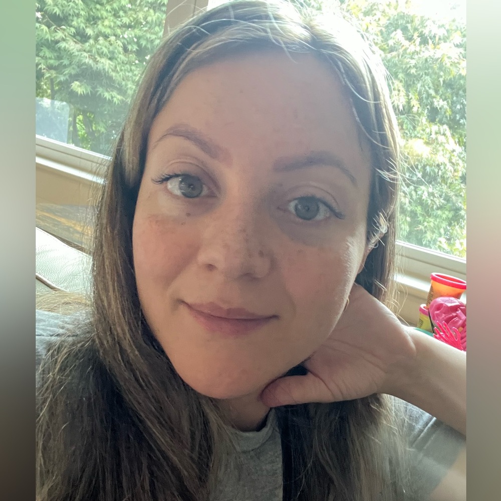 Meet your Posher, Laura